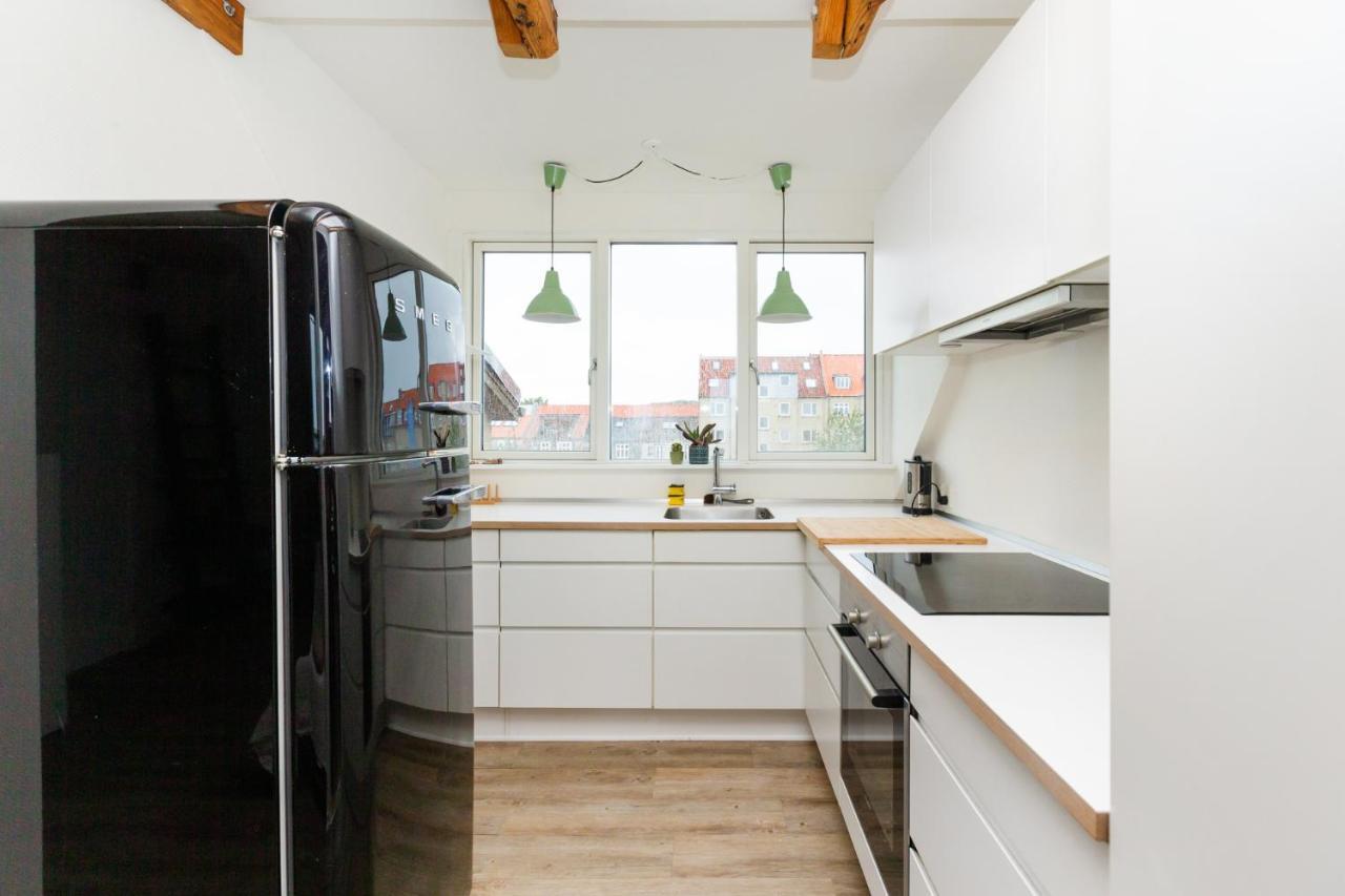 Come Stay In Penthouse With Room For 2-People Århus Екстериор снимка