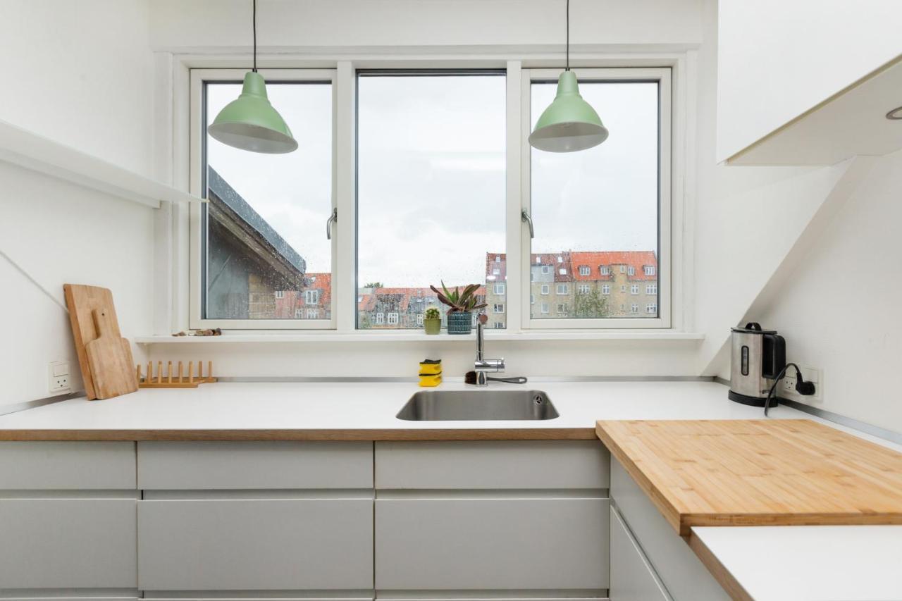 Come Stay In Penthouse With Room For 2-People Århus Екстериор снимка