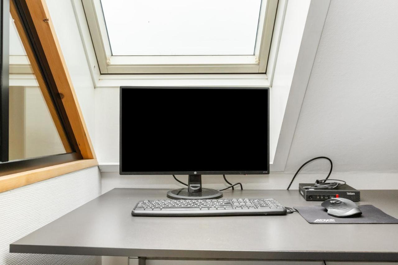 Come Stay In Penthouse With Room For 2-People Århus Екстериор снимка